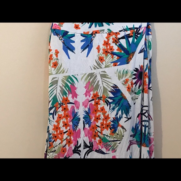 Pretty White/Multicolor Maxi Skirt - Picture 3 of 7